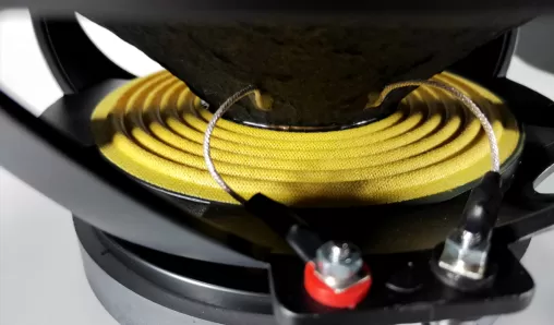 Can I connect the speaker cable if it is broken?